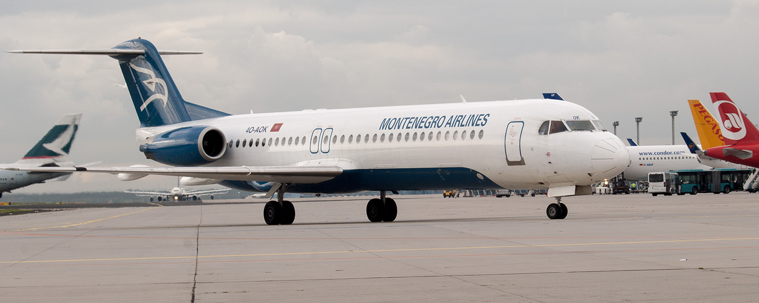 Montenegro Airlines 4O-AOK