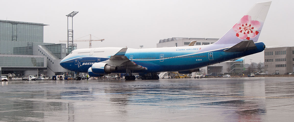 China Airlines B-18210