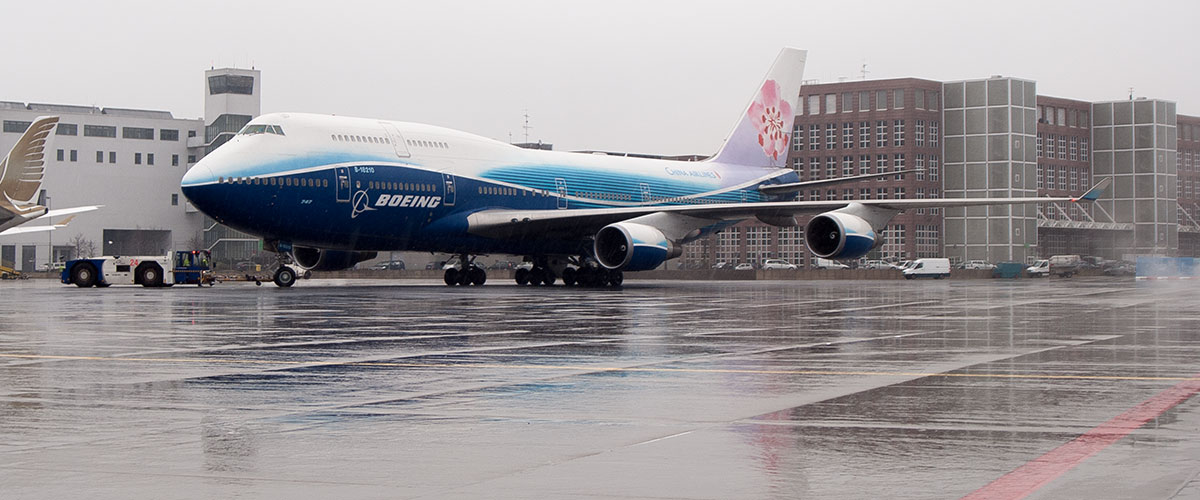 China Airlines B-18210