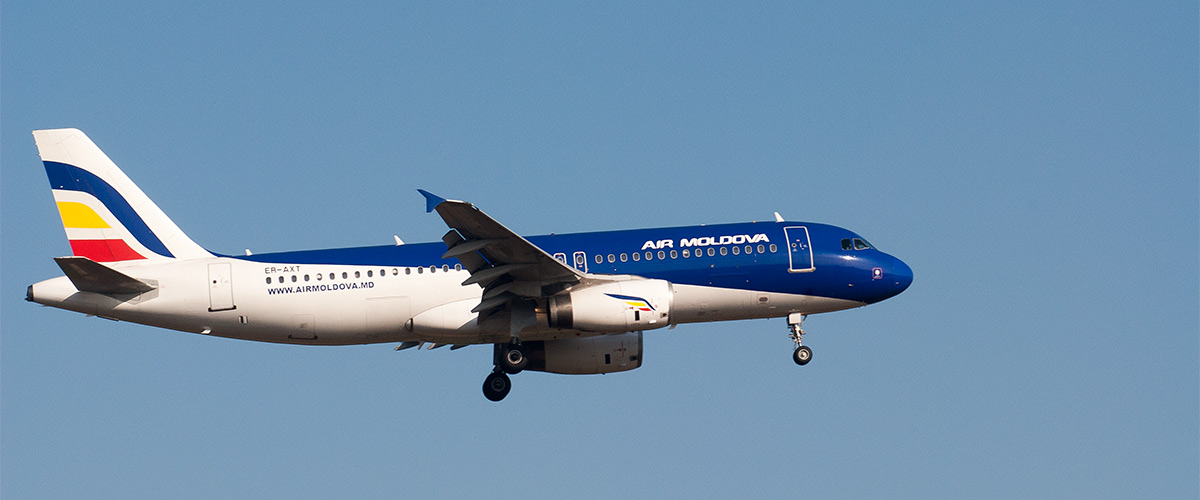 Air Moldova ER-AXT