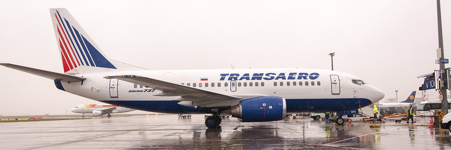 Boeing 737-524 VP-BYQ