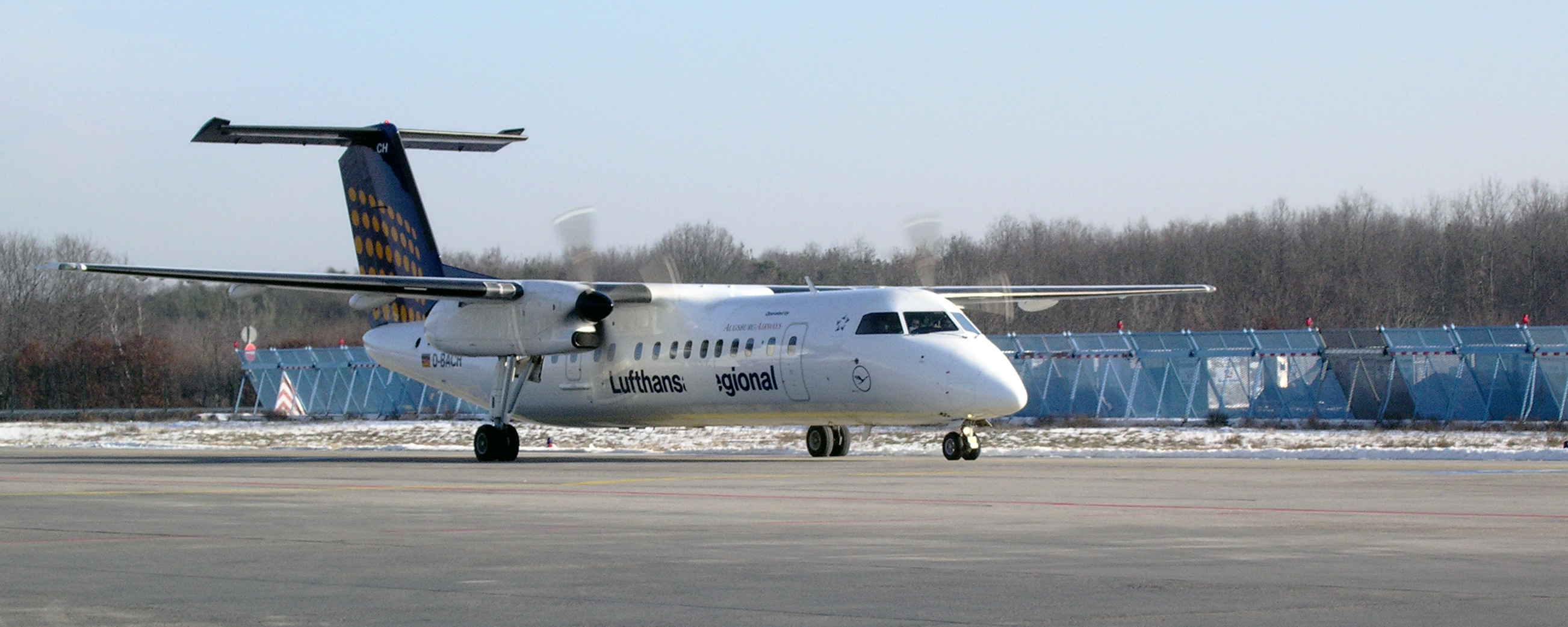 Lufthansa Regional D-BACH