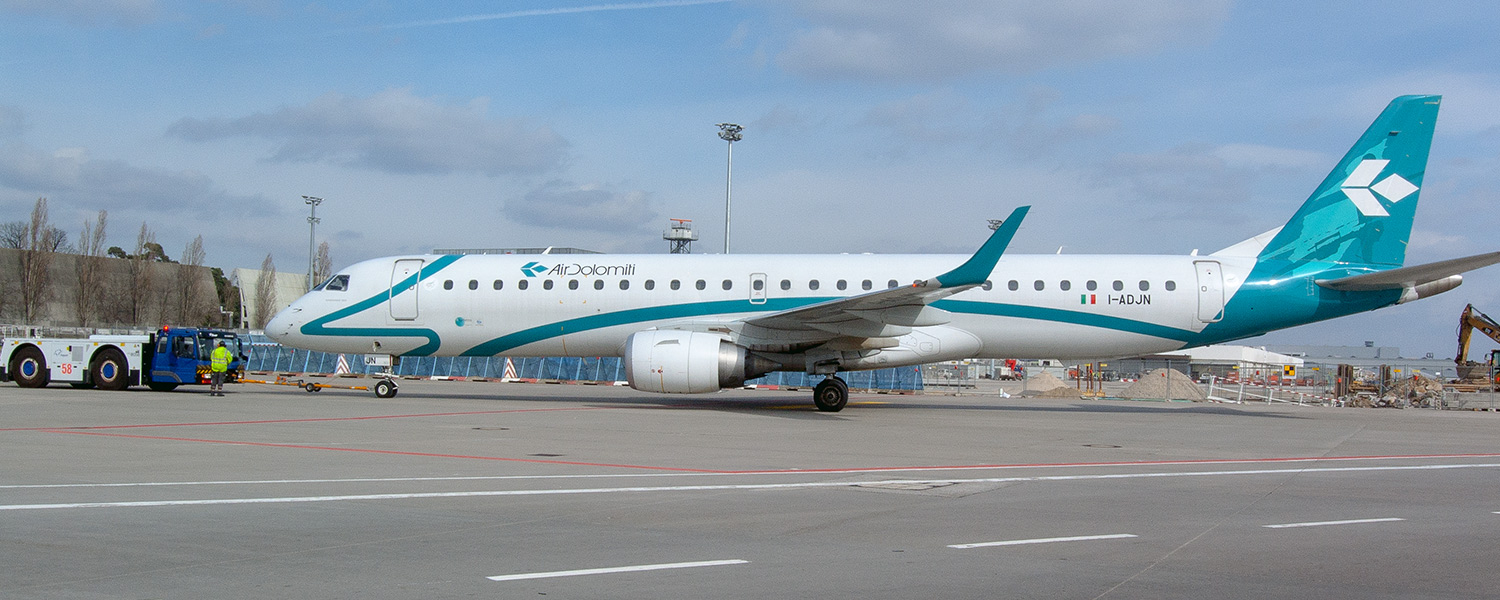 Air Dolomiti I-ADJN